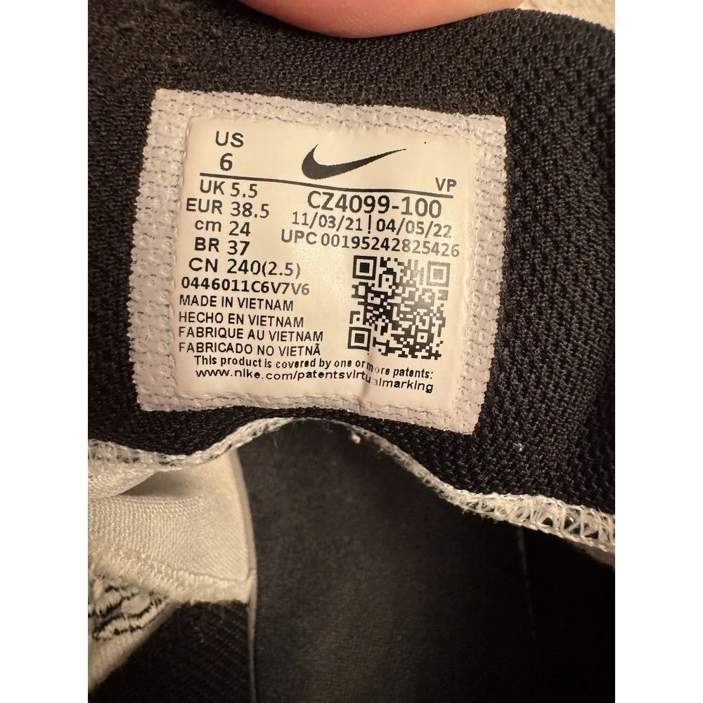 Nike Giannis Imortality EP Mens 6 White Gold Black Basketball CZ4099-100‎